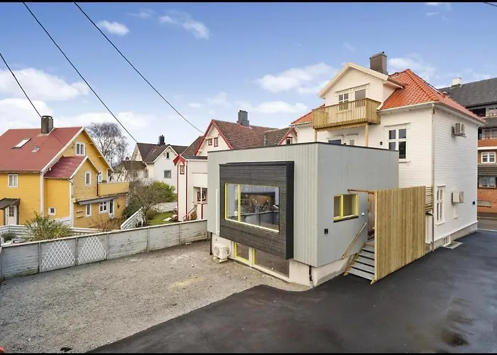 Central Full Size Apartment