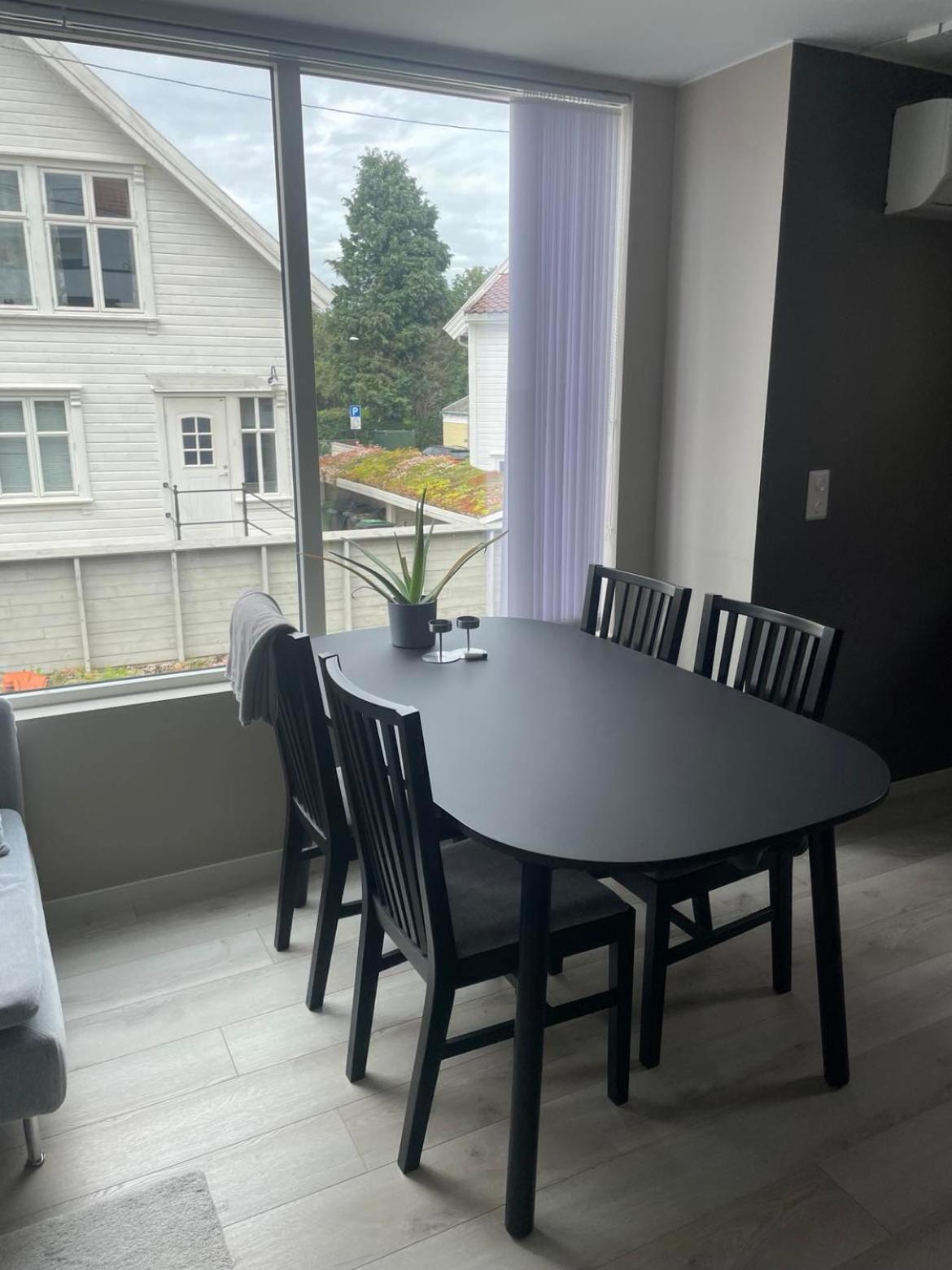 Full Size Apartment *